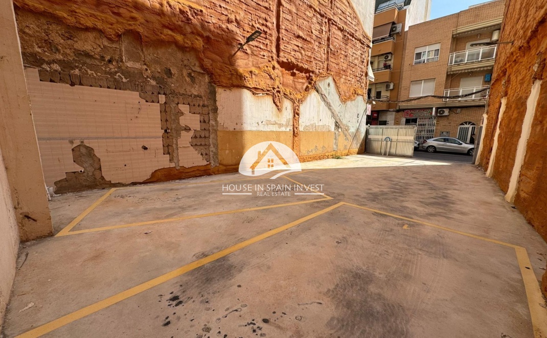 Herverkoop - Perceel / Grondstuk - Torrevieja - Centro