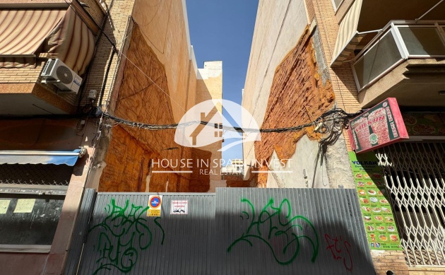 Herverkoop - Perceel / Grondstuk - Torrevieja - Centro