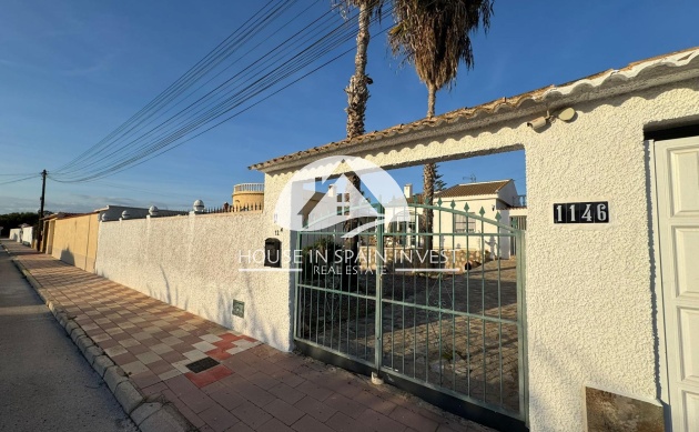 Resale - Villa - Torrevieja - La Siesta - El Chaparral - San Luis