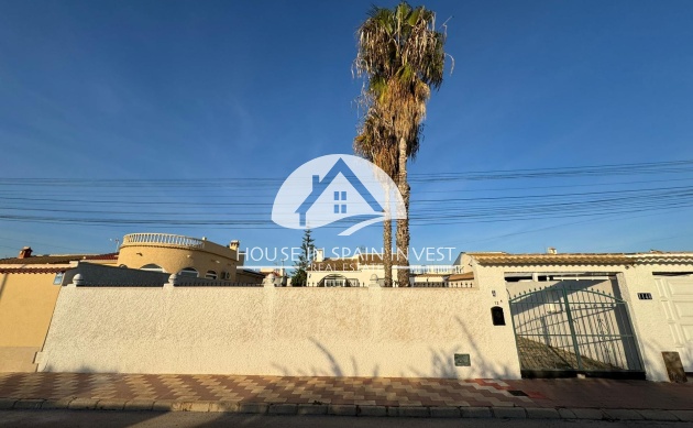 Resale - Villa - Torrevieja - La Siesta - El Chaparral - San Luis
