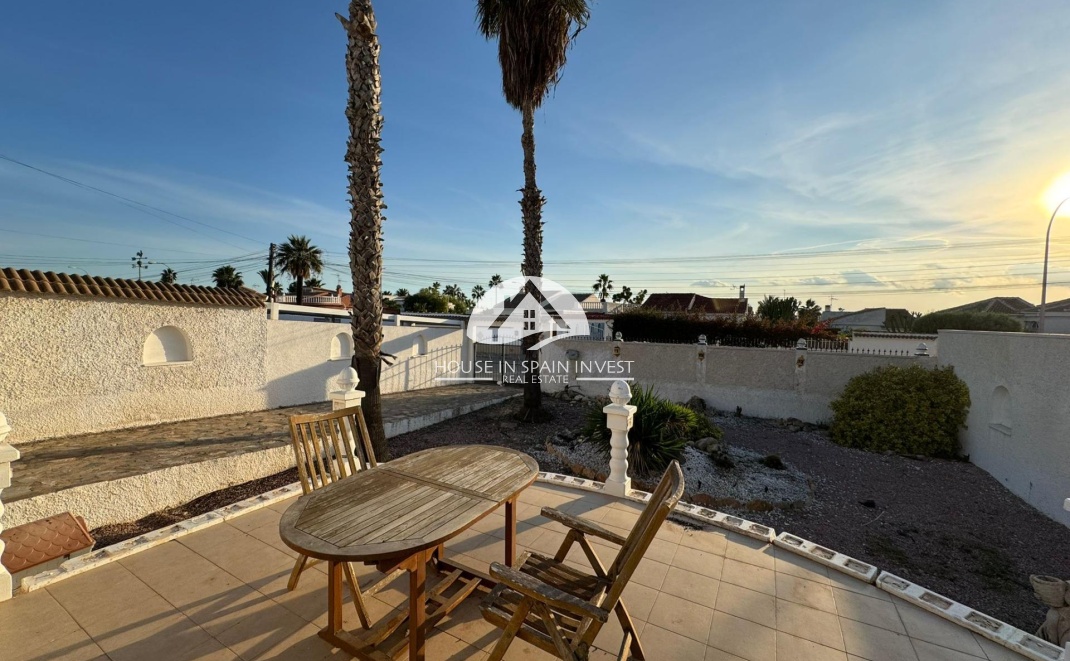 Resale - Villa - Torrevieja - La Siesta - El Chaparral - San Luis