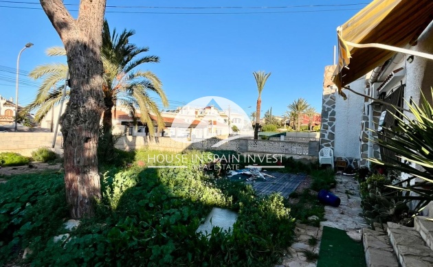 Herverkoop - Villa - Torrevieja - Aguas Nuevas - Sector 25
