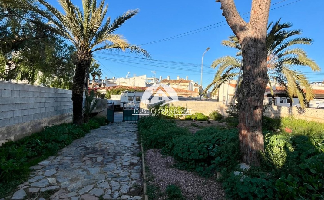 Herverkoop - Villa - Torrevieja - Aguas Nuevas - Sector 25