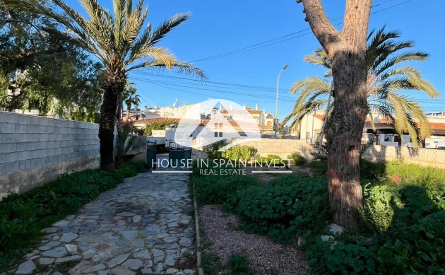 Herverkoop - Villa - Torrevieja - Aguas Nuevas - Sector 25