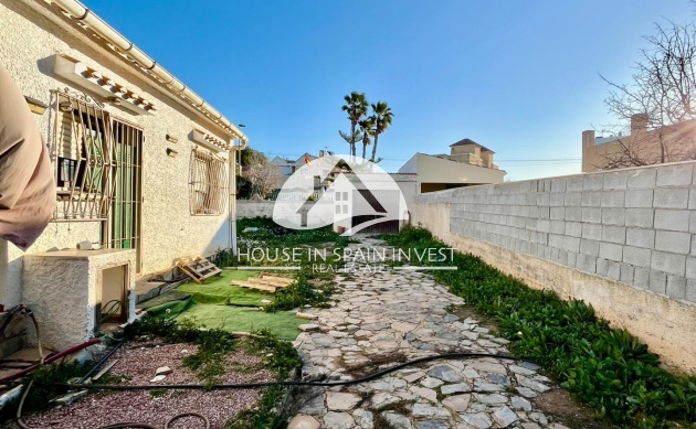 Herverkoop - Villa - Torrevieja - Aguas Nuevas - Sector 25