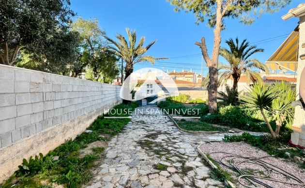 Herverkoop - Villa - Torrevieja - Aguas Nuevas - Sector 25