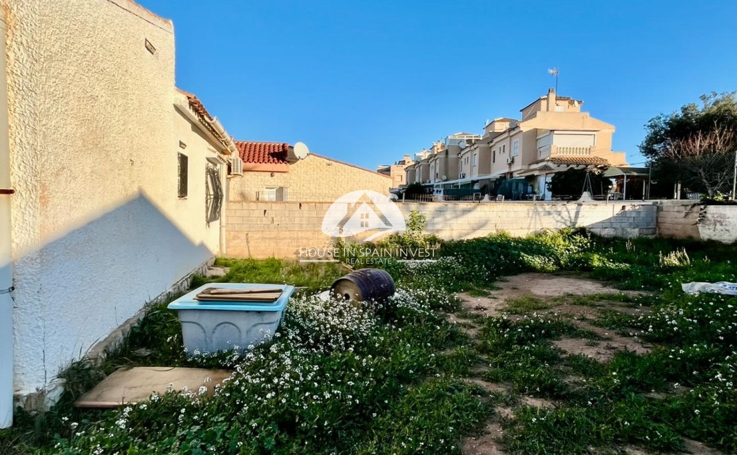 Herverkoop - Villa - Torrevieja - Aguas Nuevas - Sector 25