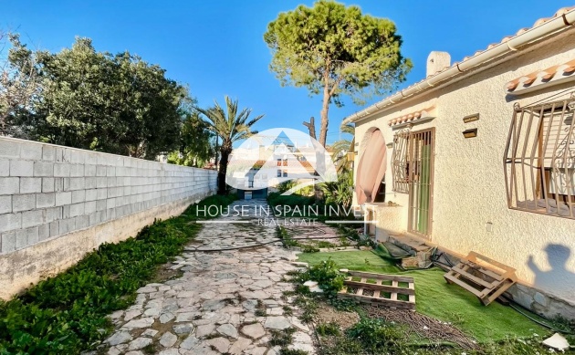 Herverkoop - Villa - Torrevieja - Aguas Nuevas - Sector 25