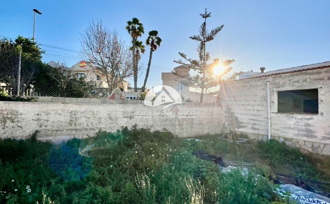 Herverkoop - Villa - Torrevieja - Aguas Nuevas - Sector 25