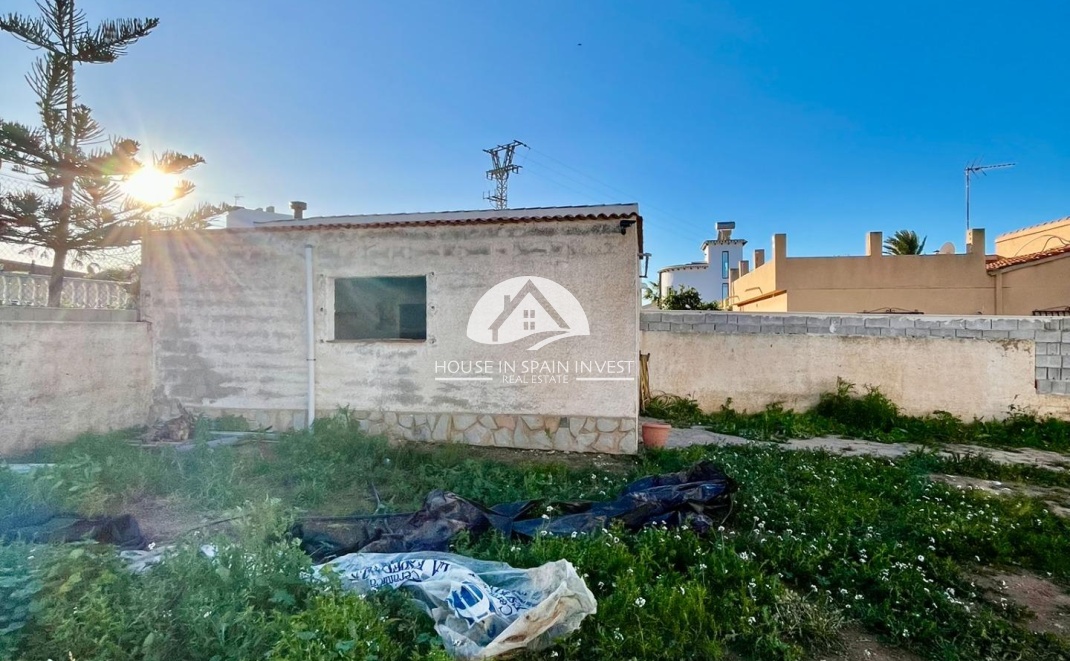 Herverkoop - Villa - Torrevieja - Aguas Nuevas - Sector 25