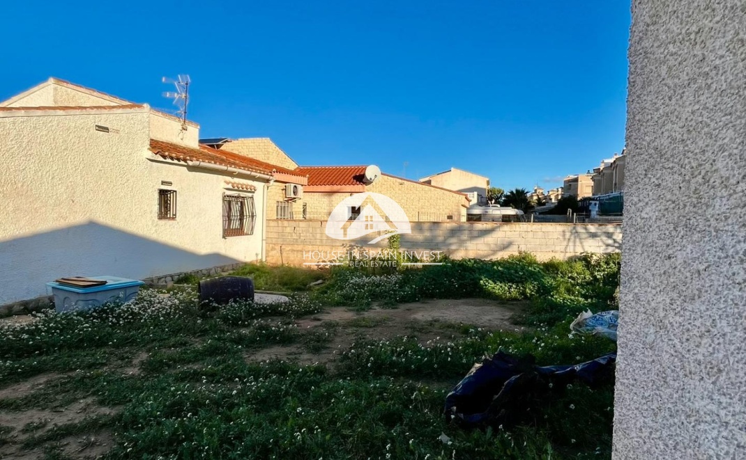 Herverkoop - Villa - Torrevieja - Aguas Nuevas - Sector 25