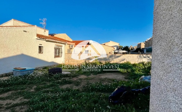 Herverkoop - Villa - Torrevieja - Aguas Nuevas - Sector 25