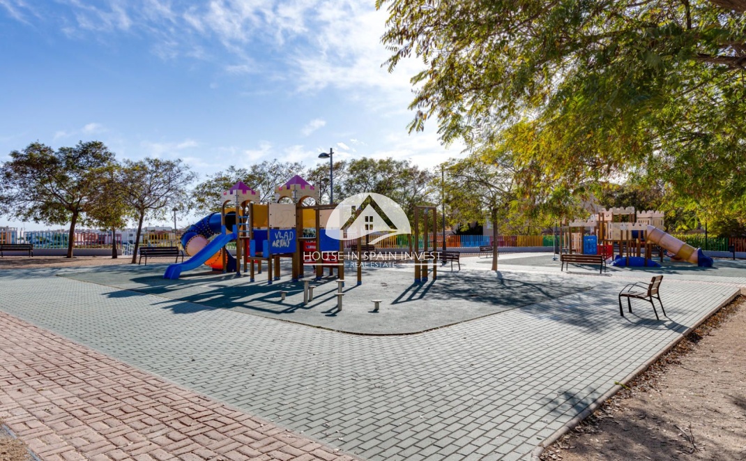 Herverkoop - Bungalows Planta Baja - Torrevieja - Aguas Nuevas