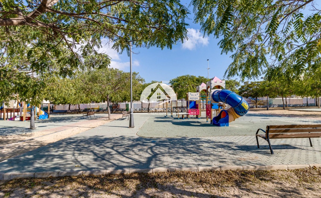 Herverkoop - Bungalows Planta Baja - Torrevieja - Aguas Nuevas