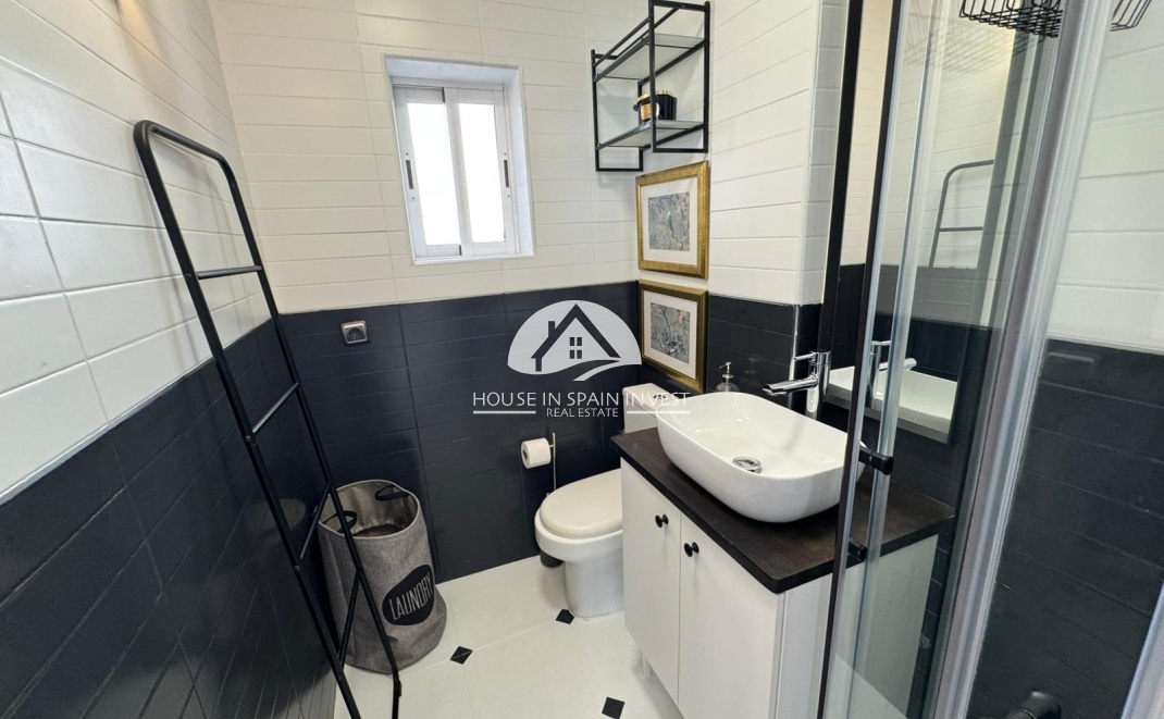 Herverkoop - Gelijkvloerse bungalow - Torrevieja - Punta Prima