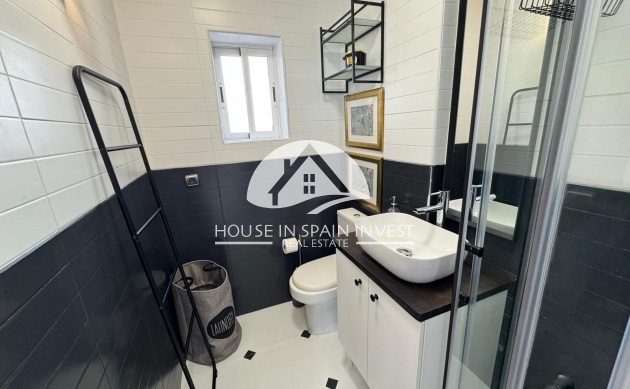 Herverkoop - Gelijkvloerse bungalow - Torrevieja - Punta Prima