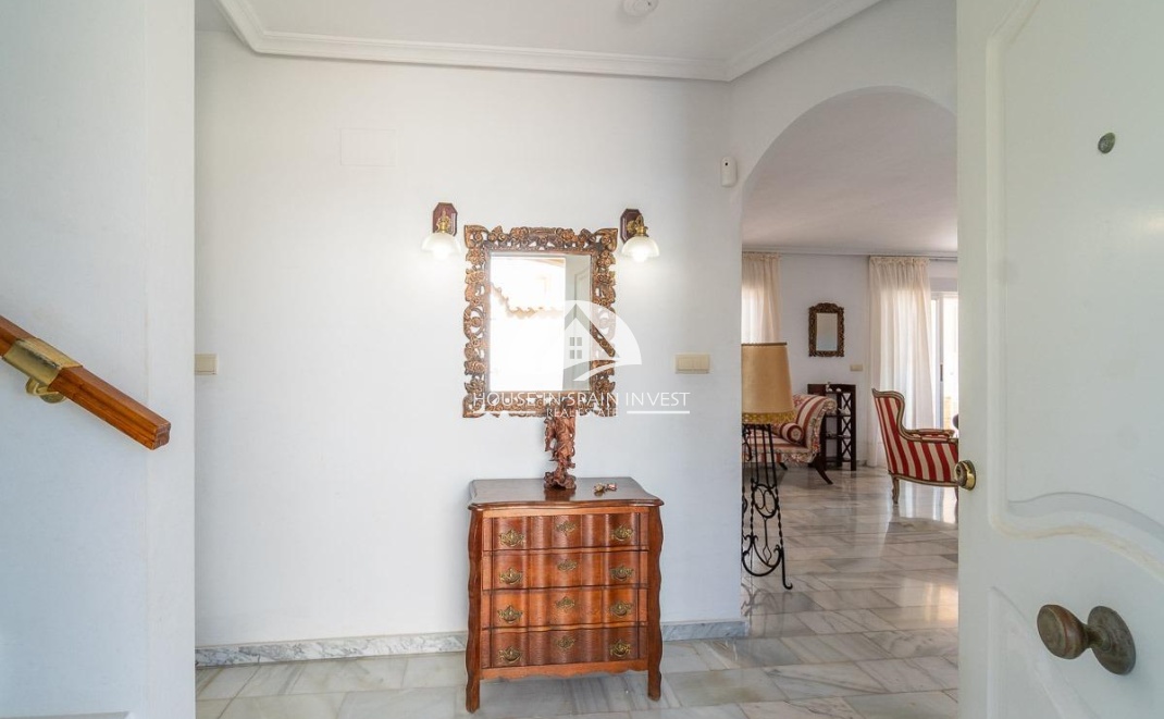 Resale - Villa - Torrevieja - La Mata