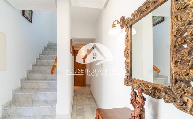 Resale - Villa - Torrevieja - La Mata