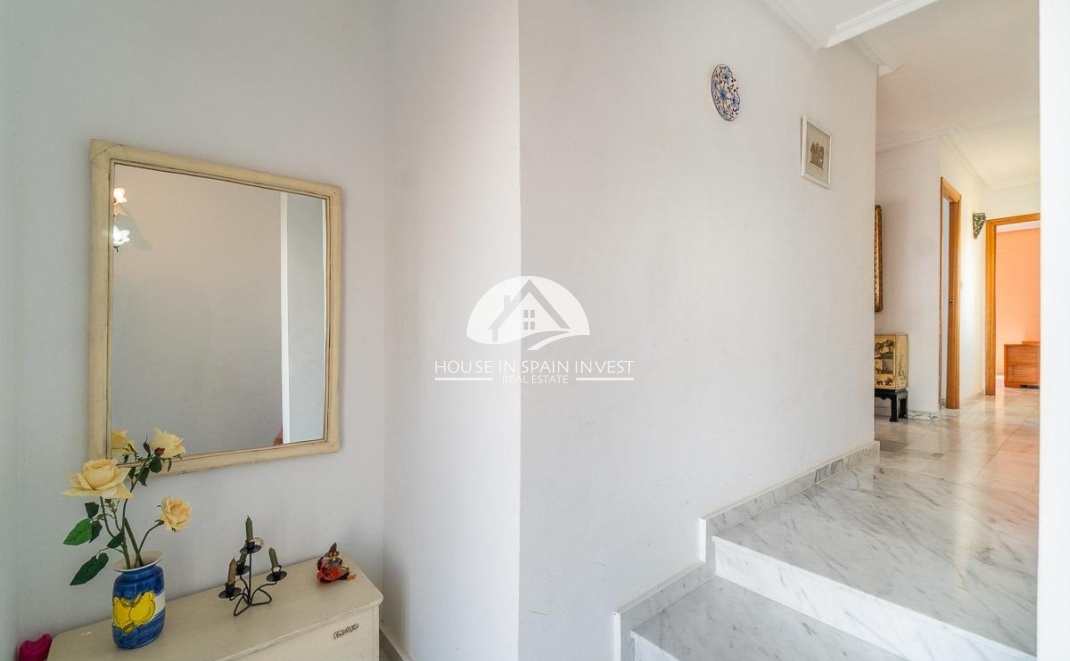 Resale - Villa - Torrevieja - La Mata