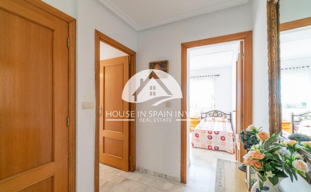 Resale - Villa - Torrevieja - La Mata