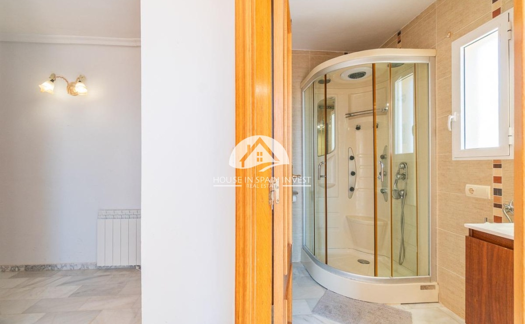 Resale - Villa - Torrevieja - La Mata