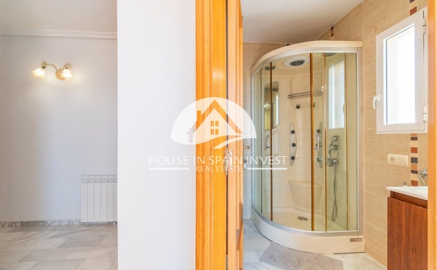 Resale - Villa - Torrevieja - La Mata