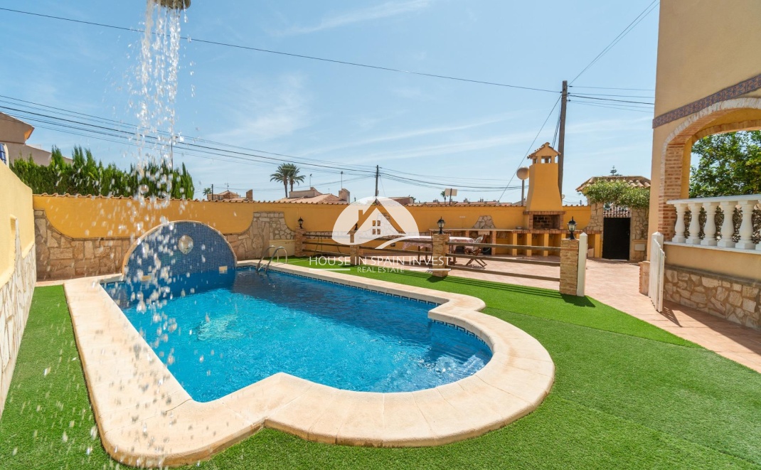 Resale - Villa - Orihuela Costa - La Florida