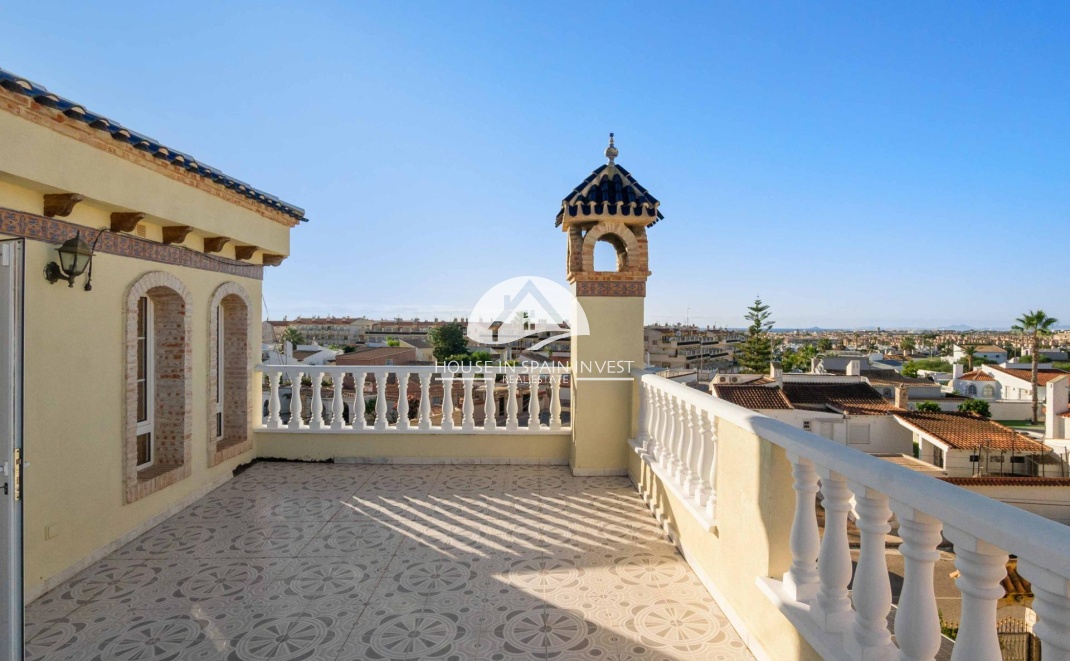 Resale - Villa - Orihuela Costa - La Florida