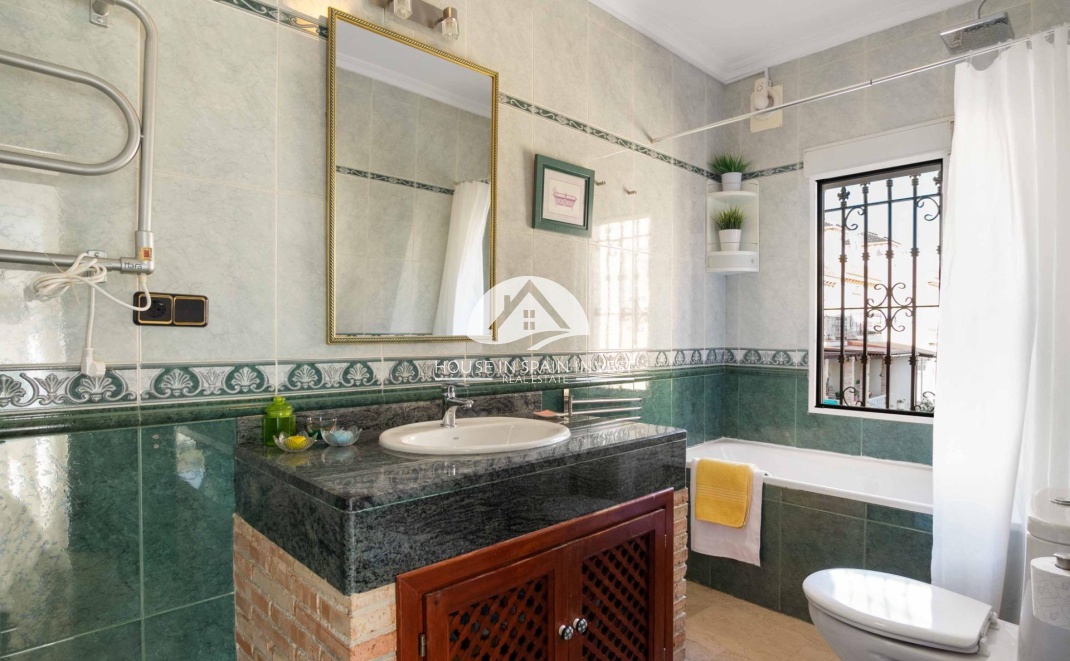 Resale - Villa - Orihuela Costa - La Florida