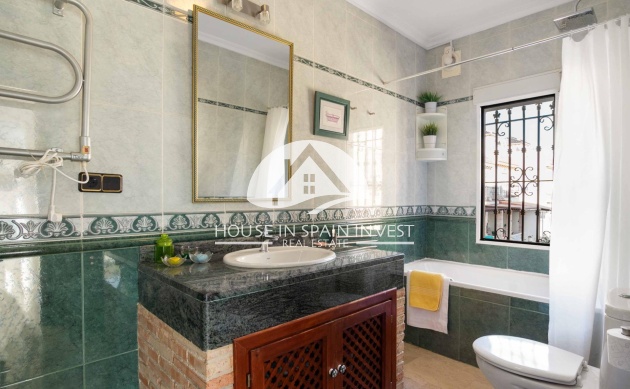 Resale - Villa - Orihuela Costa - La Florida