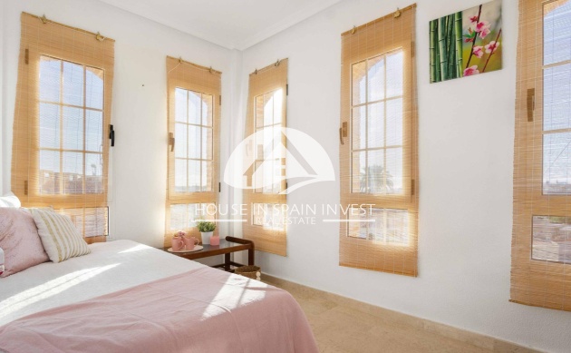 Resale - Villa - Orihuela Costa - La Florida