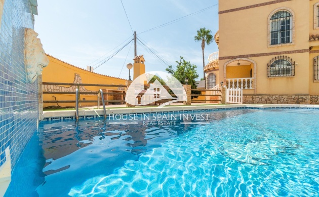 Resale - Villa - Orihuela Costa - La Florida
