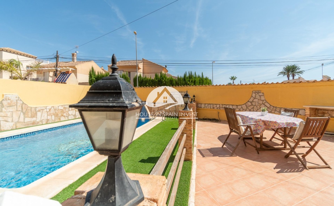 Resale - Villa - Orihuela Costa - La Florida