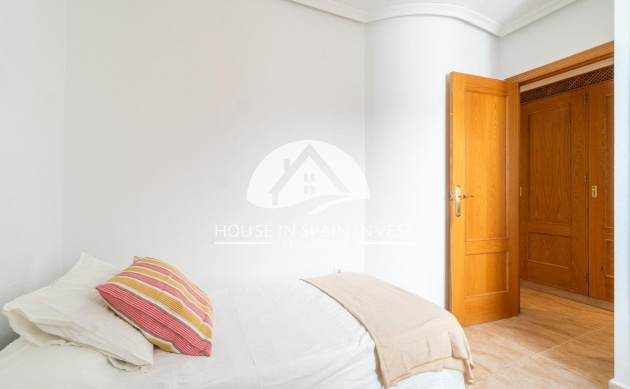 Resale - Apartment  - Torrevieja - Centro