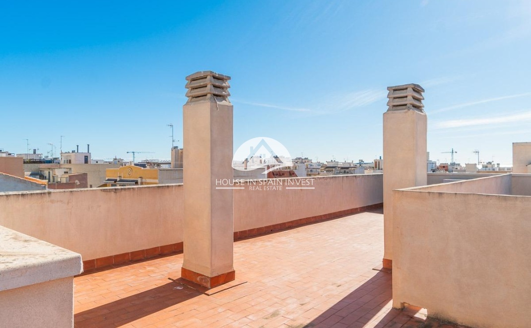 Resale - Apartment  - Torrevieja - Centro