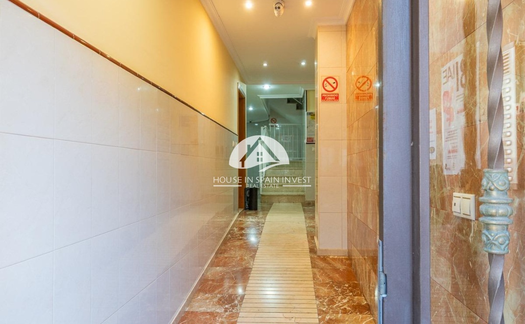 Resale - Apartment  - Torrevieja - Centro