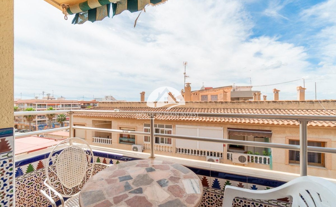 Resale - Apartment  - Torrevieja - Playa de los Naufragos