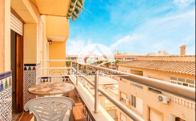 Resale - Apartment  - Torrevieja - Playa de los Naufragos