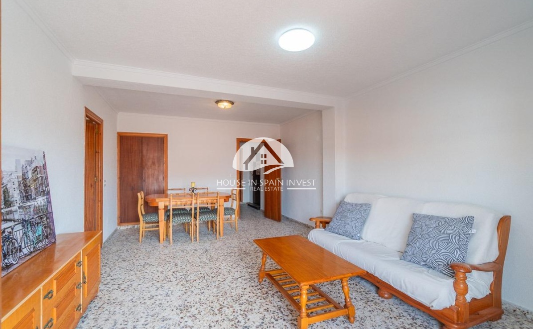 Resale - Apartment  - Torrevieja - Playa de los Naufragos