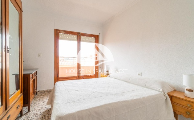 Resale - Apartment  - Torrevieja - Playa de los Naufragos