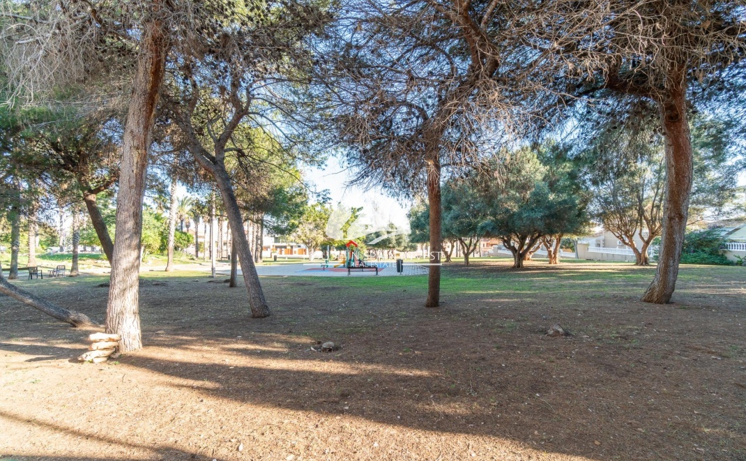 Reventa - house - Torrevieja - Los Balcones  