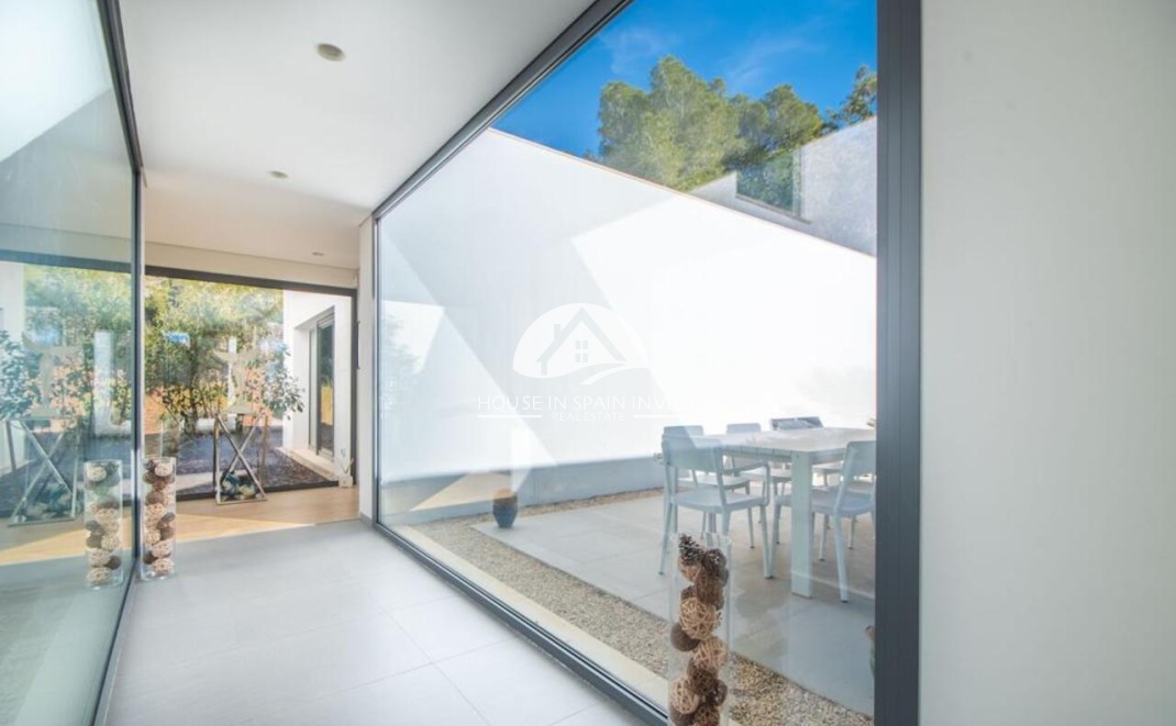 Herverkoop - Villa - Orihuela Costa - Las Colinas Golf