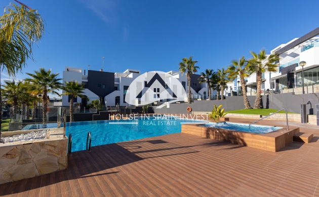Resale - Apartment  - Torrevieja - Punta Prima  