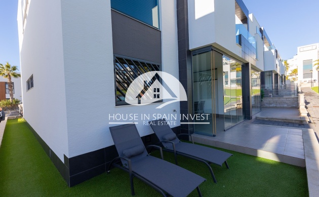 Resale - Apartment  - Torrevieja - Punta Prima  