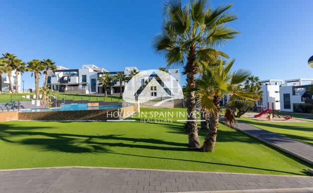 Resale - Apartment  - Torrevieja - Punta Prima  