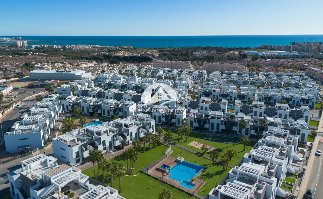 Resale - Apartment  - Torrevieja - Punta Prima  