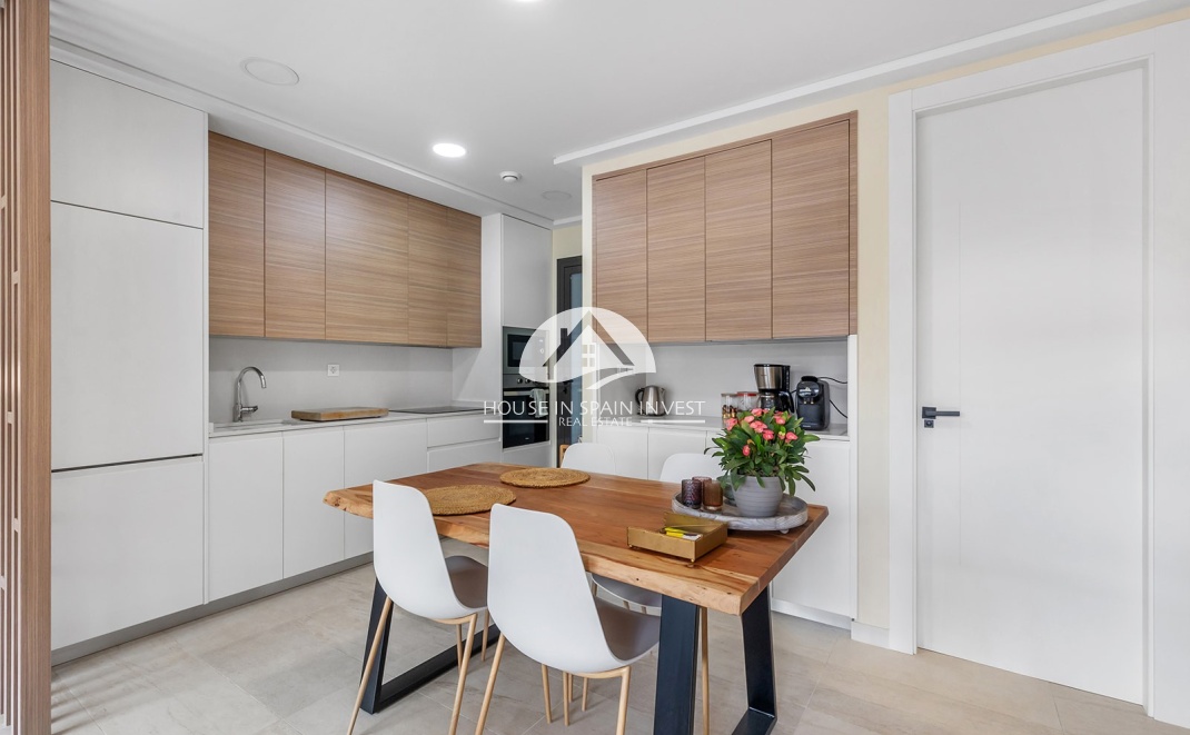 Resale - Apartment  - Torrevieja - La Mata