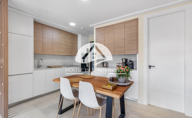 Resale - Apartment  - Torrevieja - La Mata