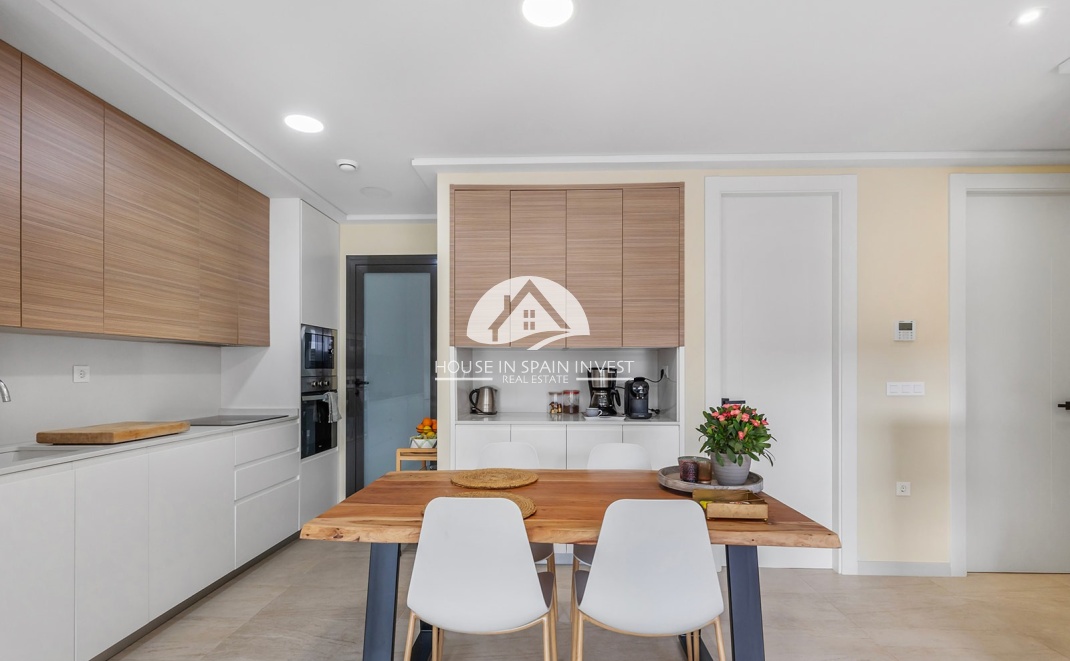 Resale - Apartment  - Torrevieja - La Mata