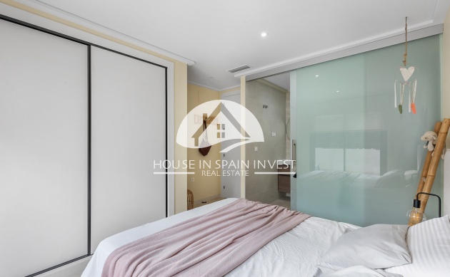 Resale - Apartment  - Torrevieja - La Mata